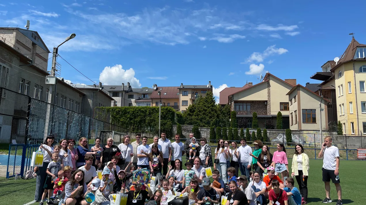 Свято єдності й тепла: на факультеті фізичної культури, спорту та реабілітації відзначили «Разом – ми сильні!»