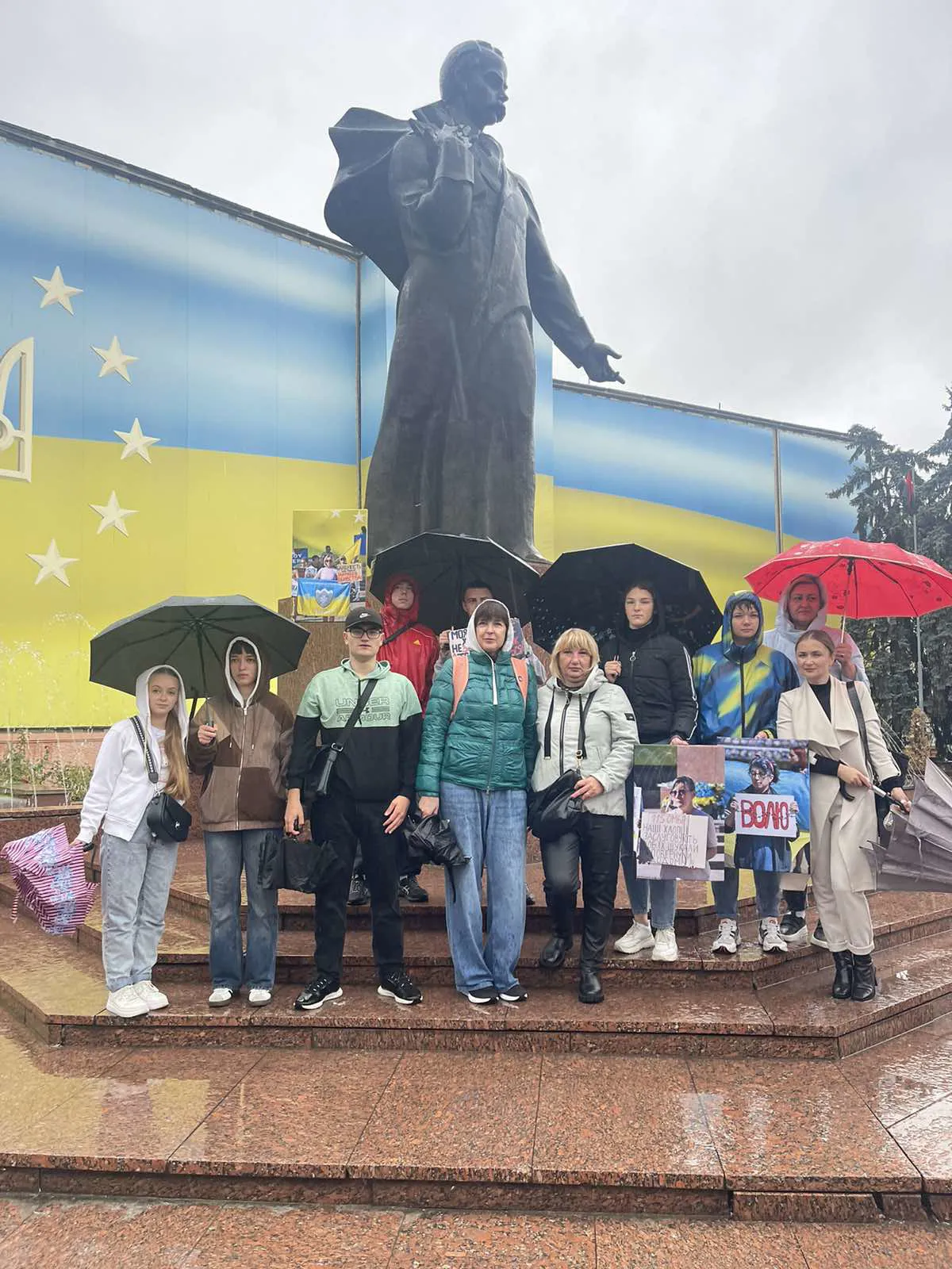 Студенти та співробітники університету взяли участь у ході підтримки полонених військових