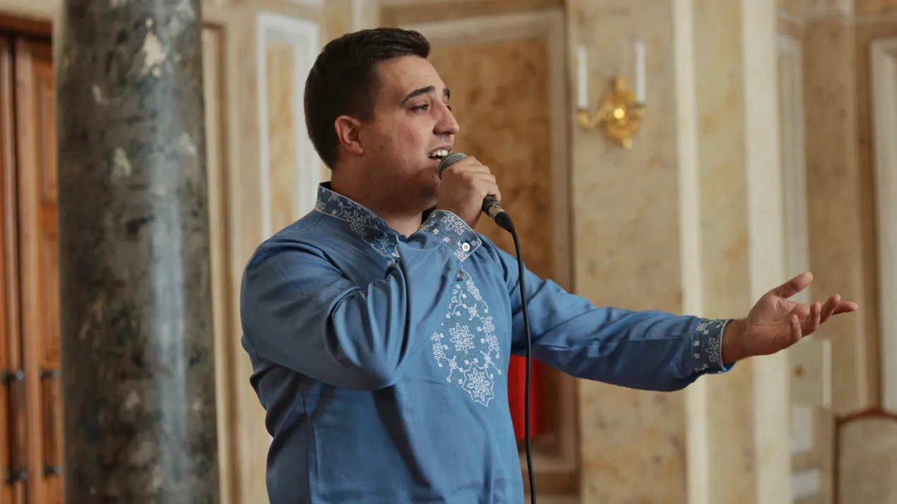 Студент ФФКЗЛ Спіндяк Олександр здобув I місце в конкурсі "Пісенна броня"